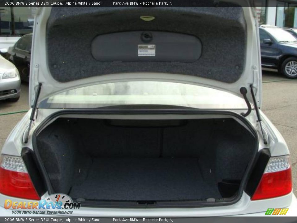 2006 BMW 3 Series 330i Coupe Alpine White / Sand Photo #19