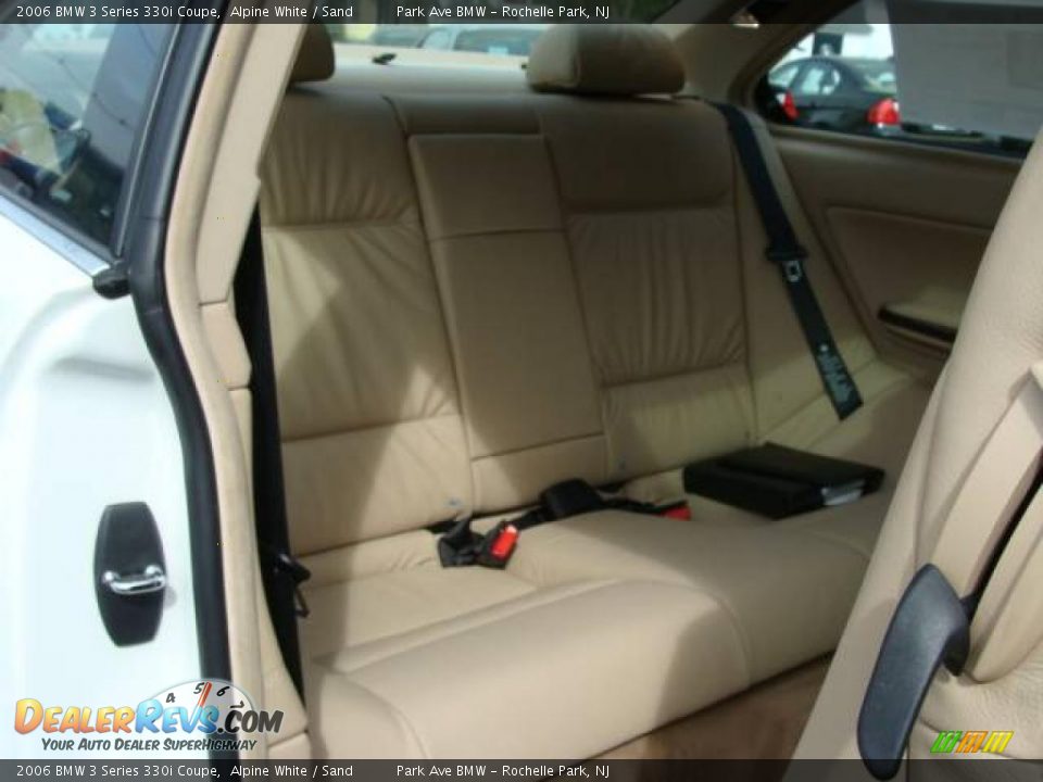 2006 BMW 3 Series 330i Coupe Alpine White / Sand Photo #22