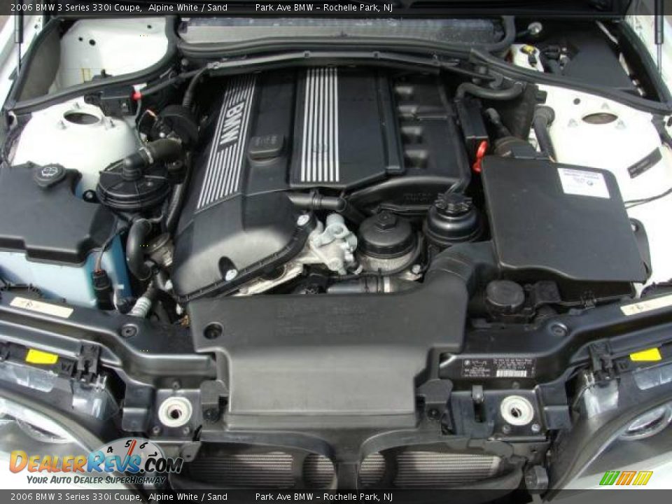 2006 BMW 3 Series 330i Coupe Alpine White / Sand Photo #25