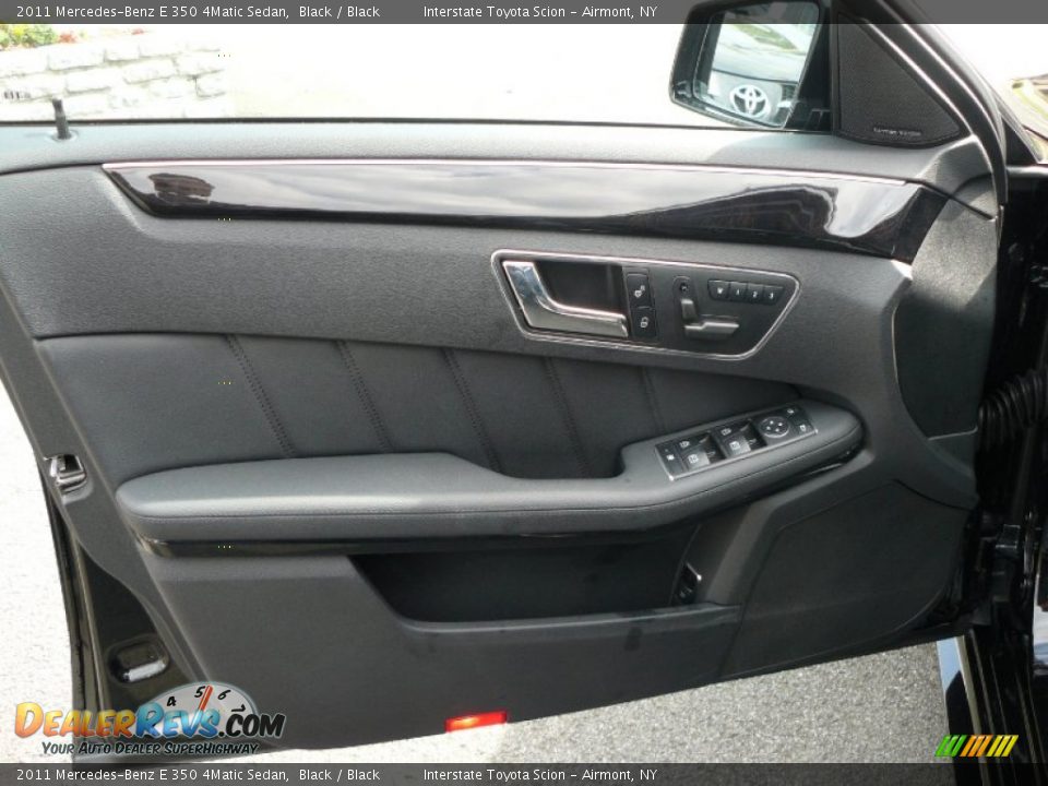 2011 Mercedes-Benz E 350 4Matic Sedan Black / Black Photo #8