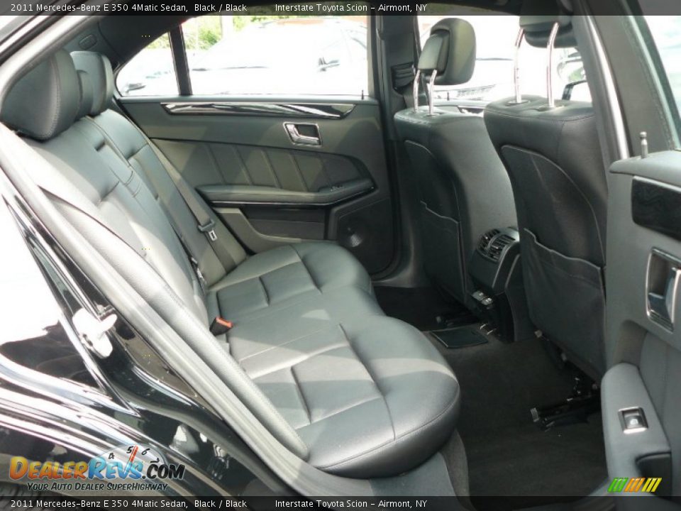 2011 Mercedes-Benz E 350 4Matic Sedan Black / Black Photo #20