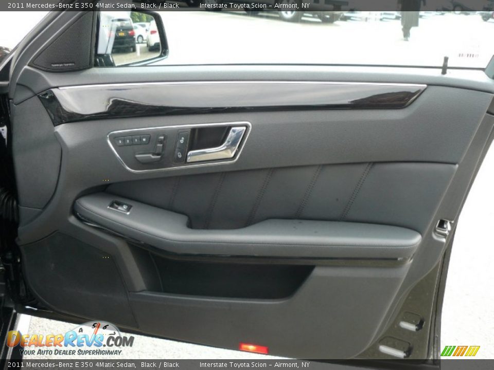 2011 Mercedes-Benz E 350 4Matic Sedan Black / Black Photo #21