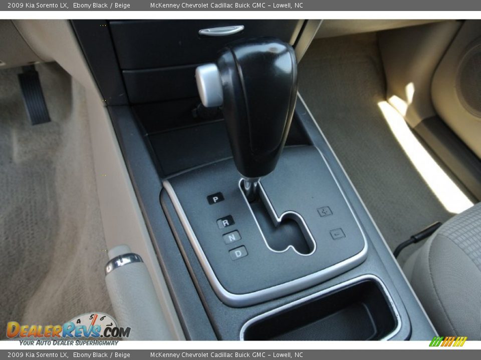 2009 Kia Sorento LX Ebony Black / Beige Photo #11