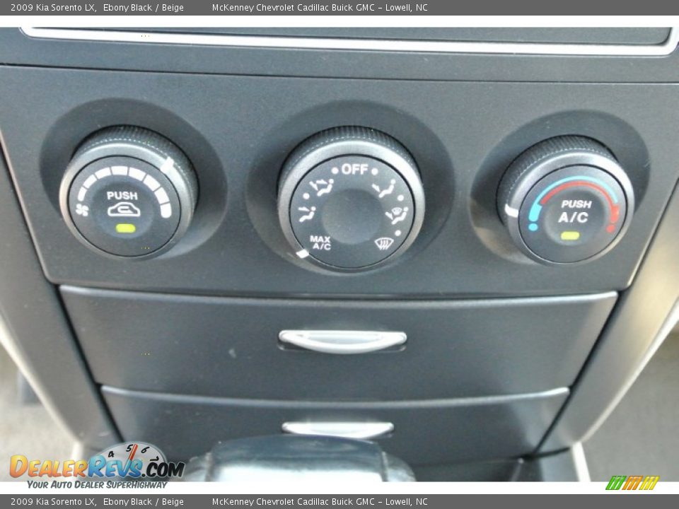 2009 Kia Sorento LX Ebony Black / Beige Photo #12