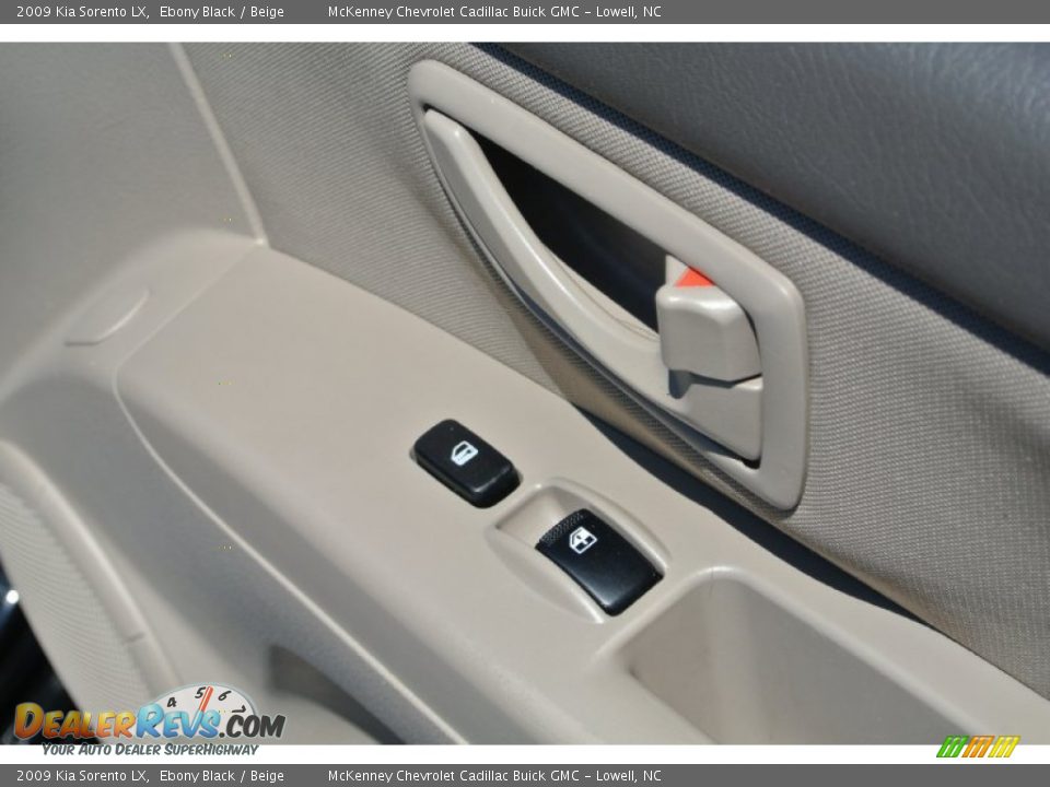 2009 Kia Sorento LX Ebony Black / Beige Photo #20