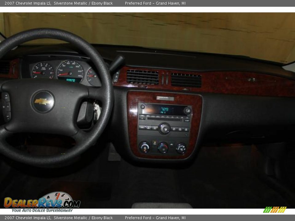 2007 Chevrolet Impala LS Silverstone Metallic / Ebony Black Photo #19
