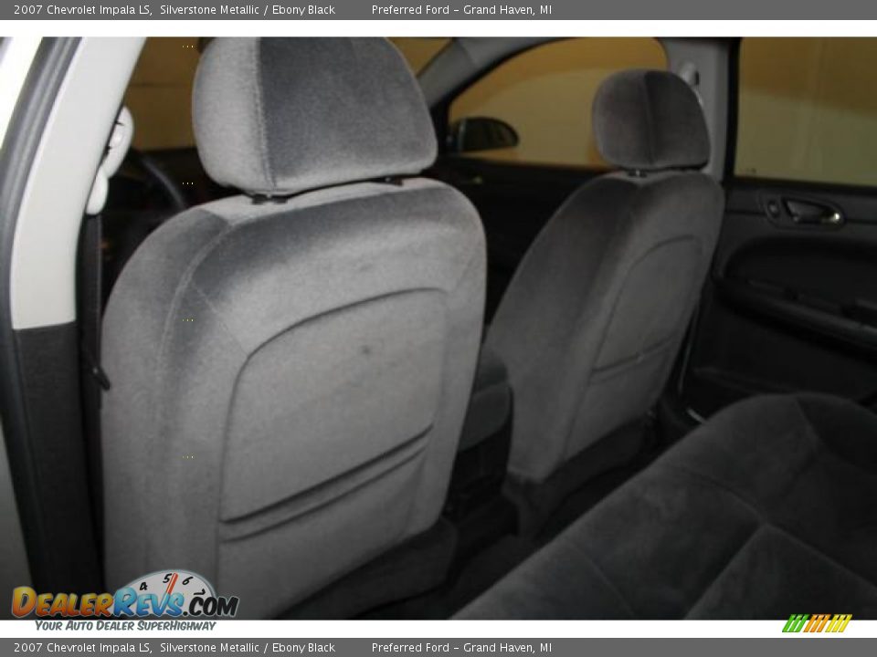 2007 Chevrolet Impala LS Silverstone Metallic / Ebony Black Photo #23