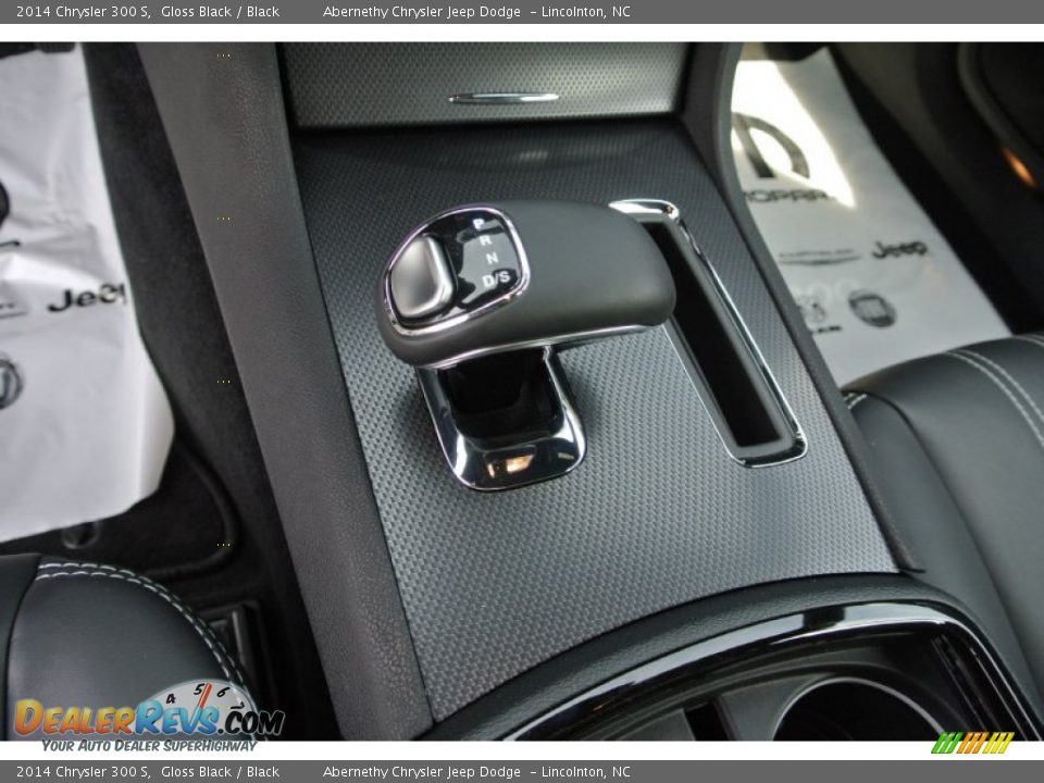 2014 Chrysler 300 S Shifter Photo #11