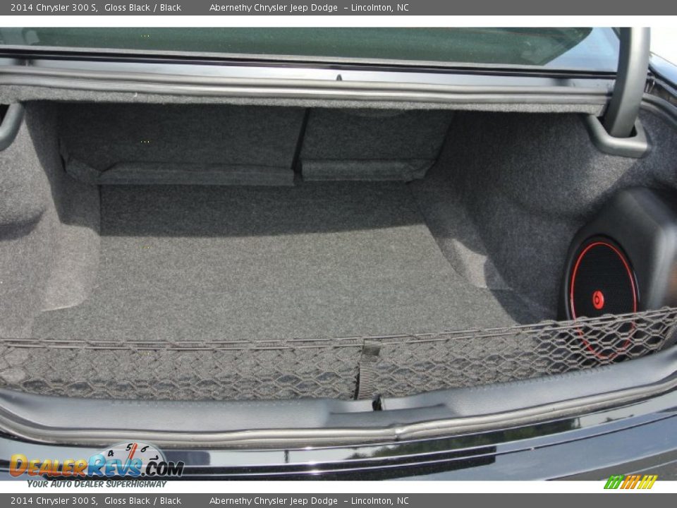 2014 Chrysler 300 S Trunk Photo #18