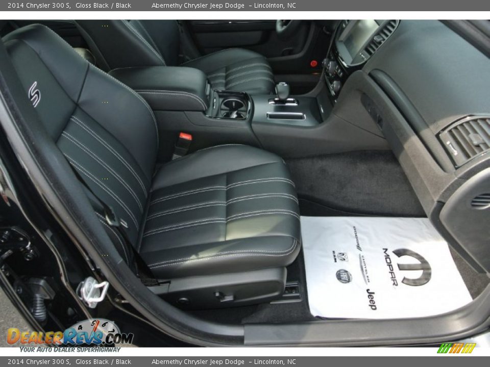 Front Seat of 2014 Chrysler 300 S Photo #19