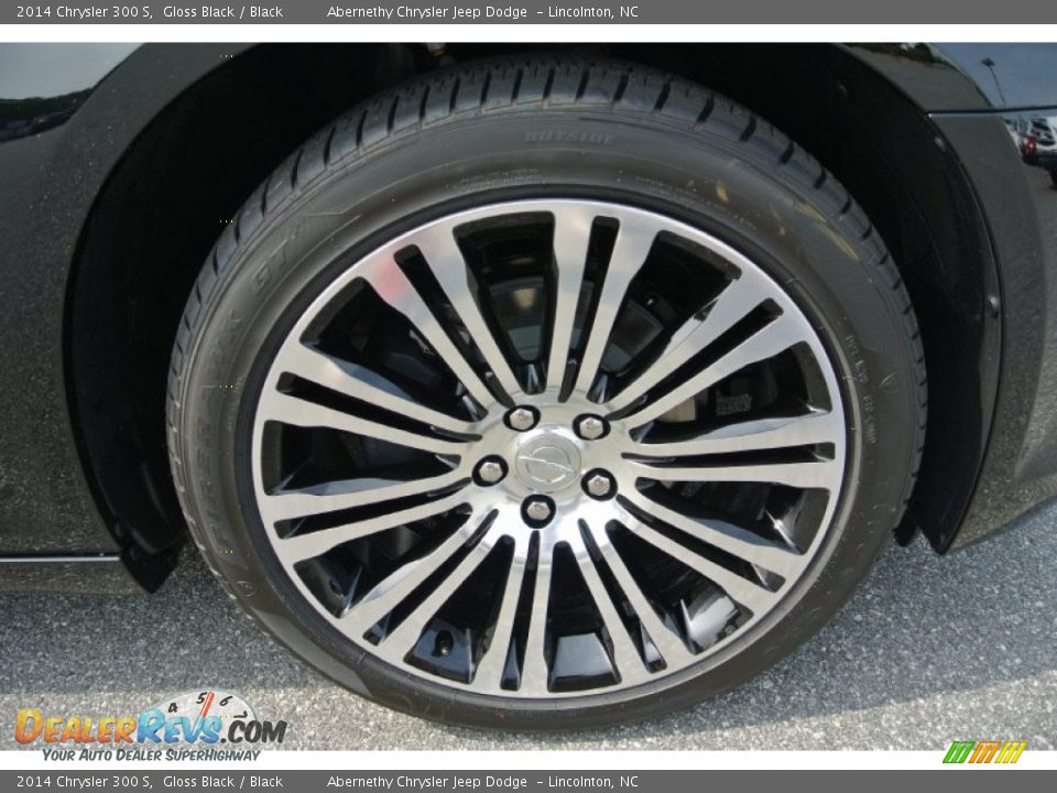 2014 Chrysler 300 S Wheel Photo #21