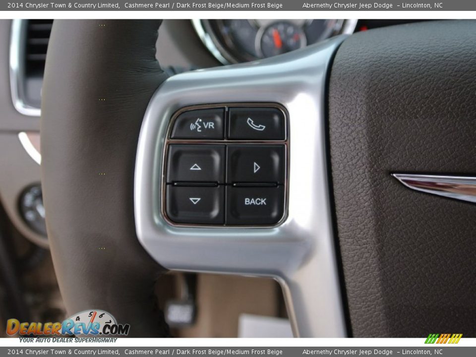 Controls of 2014 Chrysler Town & Country Limited Photo #14