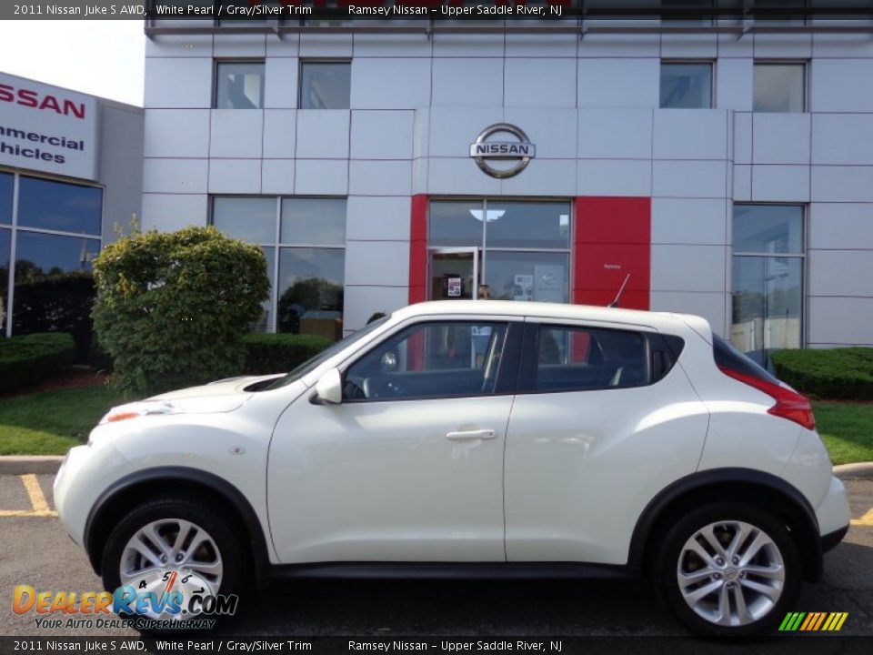 2011 Nissan Juke S AWD White Pearl / Gray/Silver Trim Photo #2