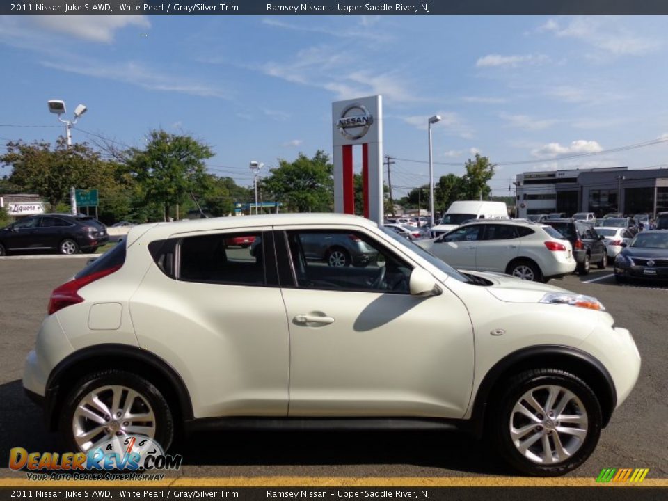 White Pearl 2011 Nissan Juke S AWD Photo #4