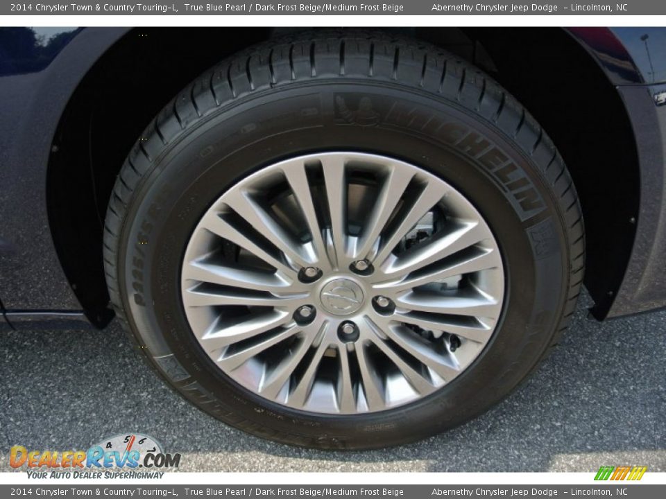 2014 Chrysler Town & Country Touring-L Wheel Photo #19