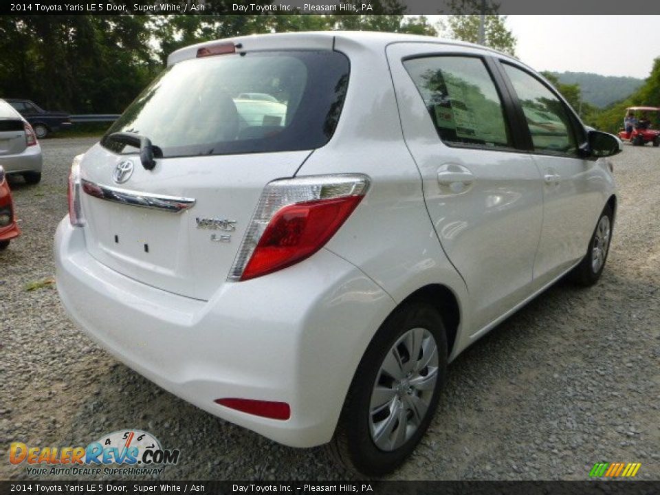 2014 Toyota Yaris LE 5 Door Super White / Ash Photo #3