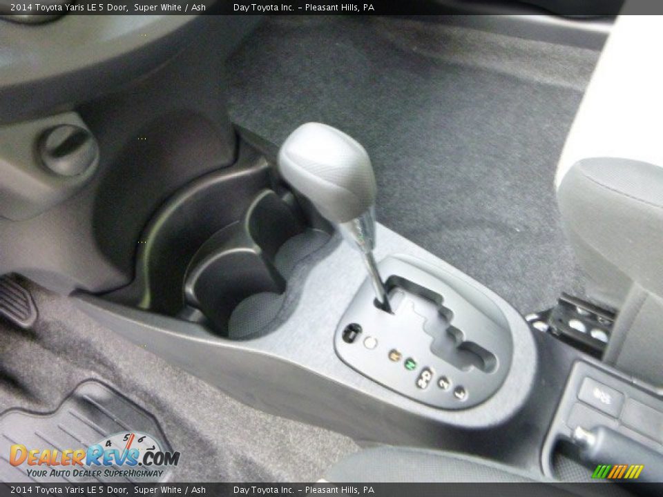 2014 Toyota Yaris LE 5 Door Super White / Ash Photo #16