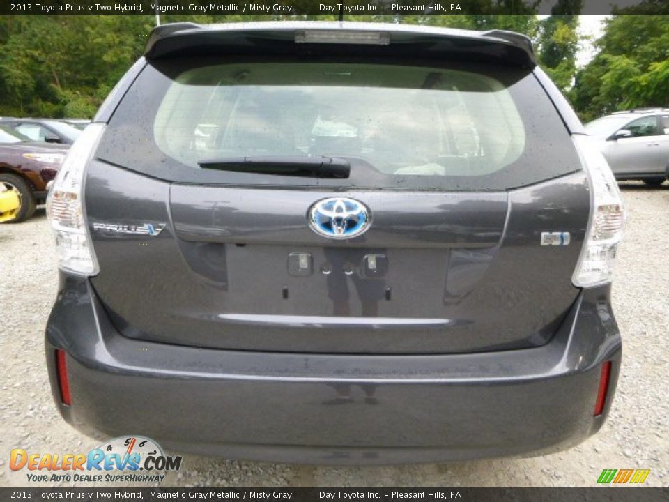 2013 Toyota Prius v Two Hybrid Magnetic Gray Metallic / Misty Gray Photo #4