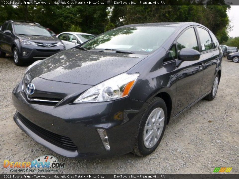 2013 Toyota Prius v Two Hybrid Magnetic Gray Metallic / Misty Gray Photo #7