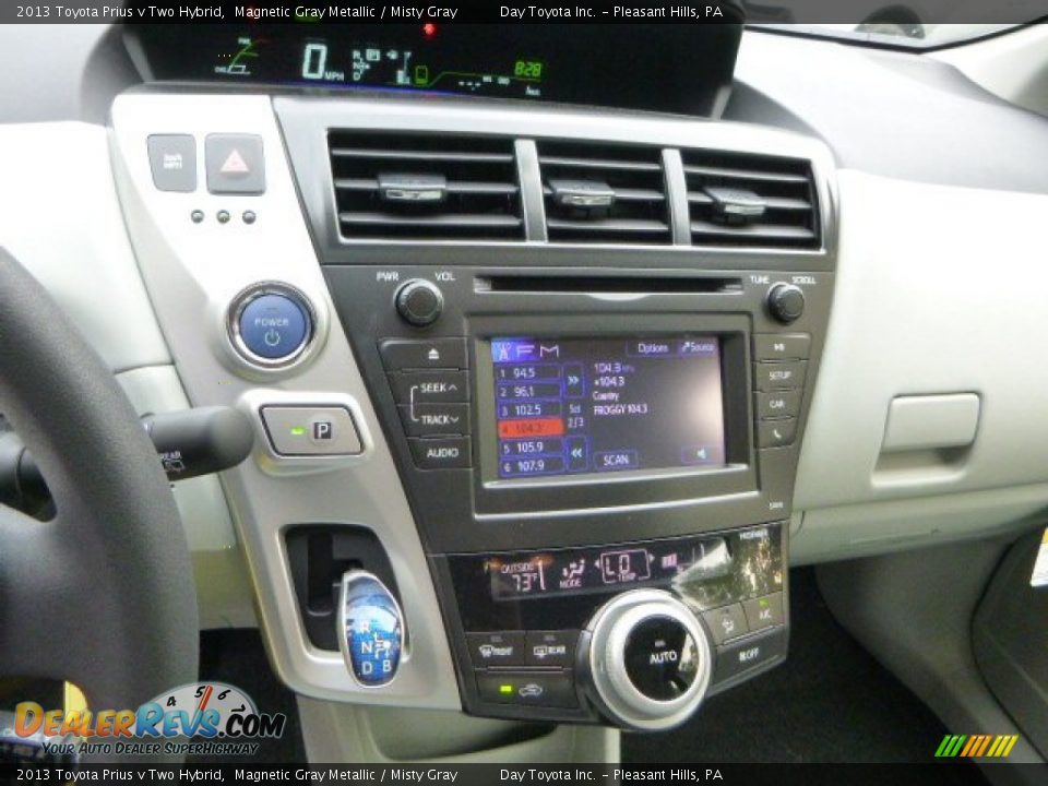 2013 Toyota Prius v Two Hybrid Magnetic Gray Metallic / Misty Gray Photo #18