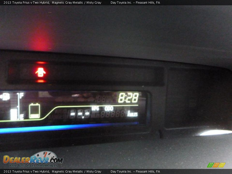 2013 Toyota Prius v Two Hybrid Magnetic Gray Metallic / Misty Gray Photo #19