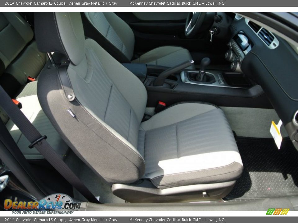 2014 Chevrolet Camaro LS Coupe Ashen Gray Metallic / Gray Photo #14