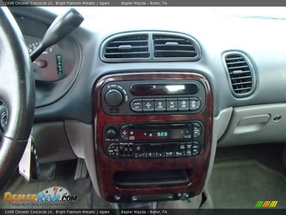 Controls of 1998 Chrysler Concorde LX Photo #11