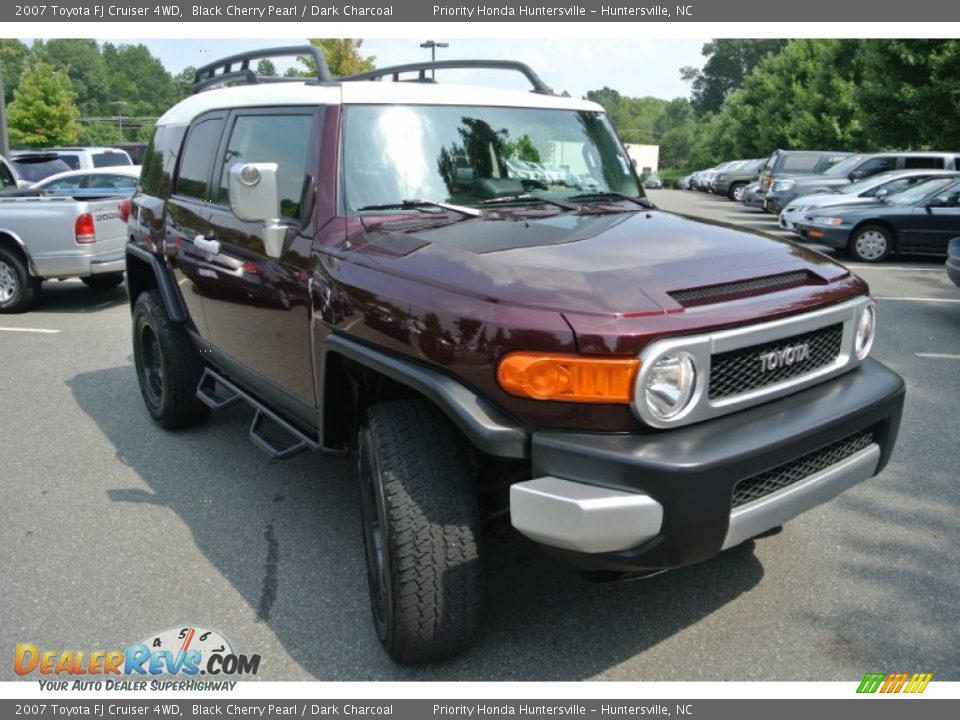 2007 Toyota FJ Cruiser 4WD Black Cherry Pearl / Dark Charcoal Photo #2