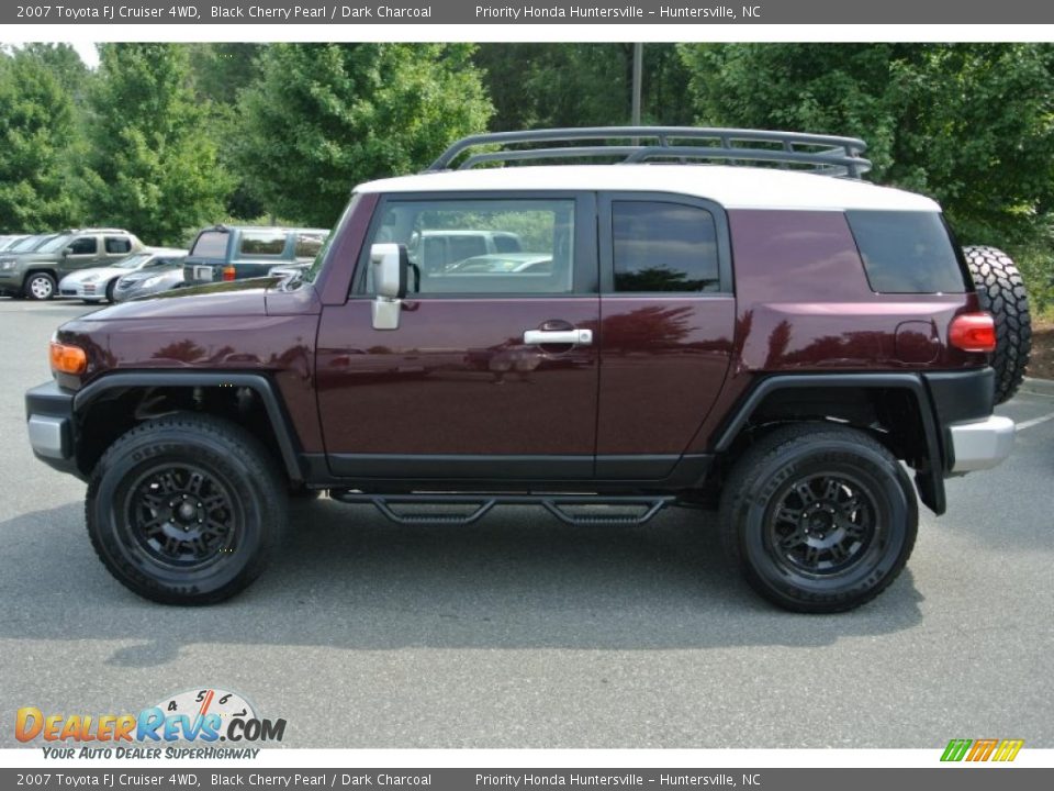 2007 Toyota FJ Cruiser 4WD Black Cherry Pearl / Dark Charcoal Photo #3