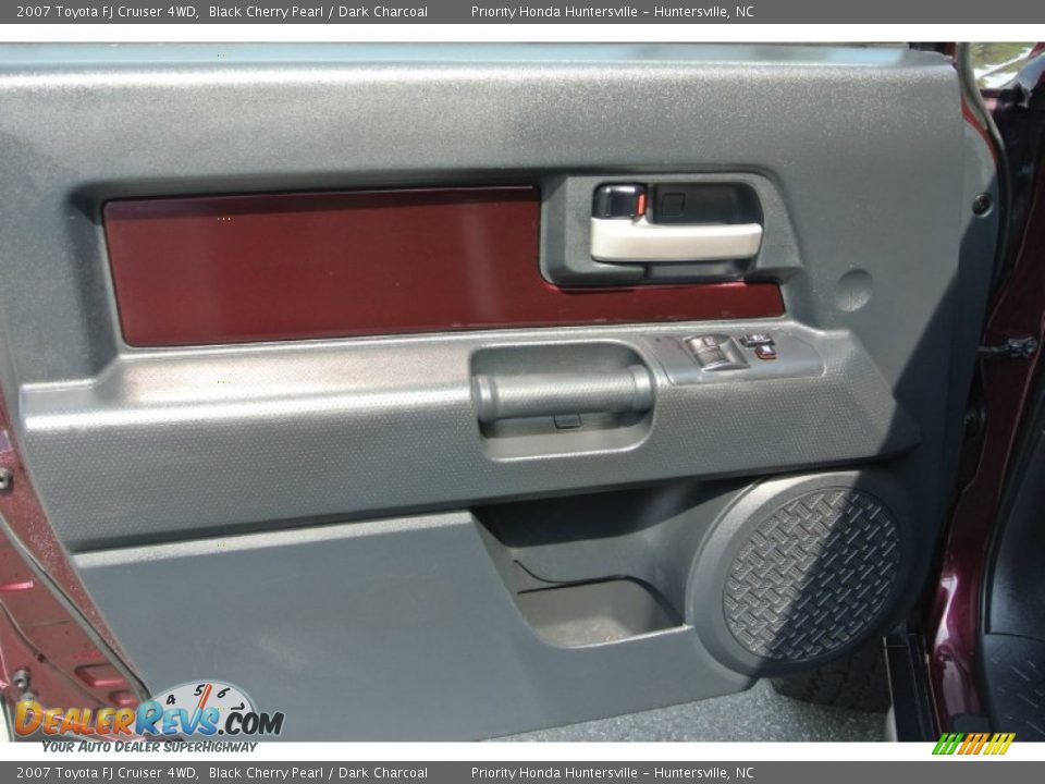 2007 Toyota FJ Cruiser 4WD Black Cherry Pearl / Dark Charcoal Photo #10
