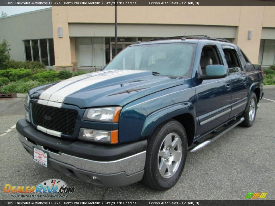 2005 Chevrolet Avalanche LT 4x4 Bermuda Blue Metallic / Gray/Dark Charcoal Photo #2