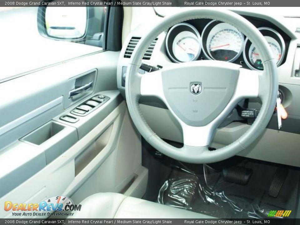 2008 Dodge Grand Caravan SXT Inferno Red Crystal Pearl / Medium Slate Gray/Light Shale Photo #10