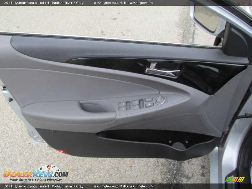 2011 Hyundai Sonata Limited Radiant Silver / Gray Photo #9