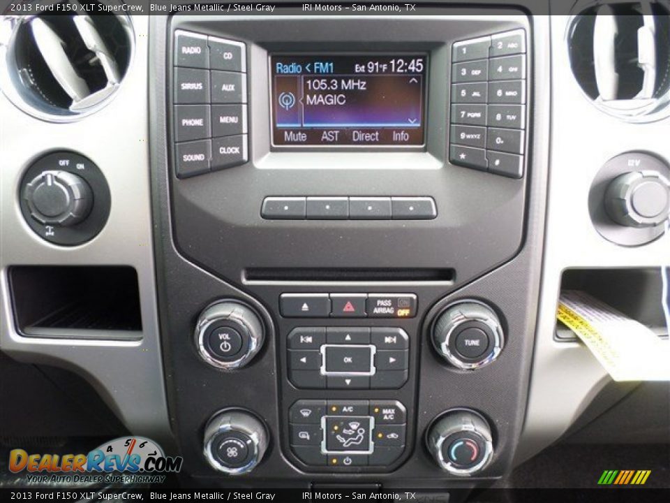 Controls of 2013 Ford F150 XLT SuperCrew Photo #21