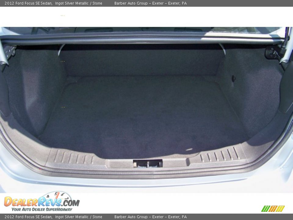 2012 Ford Focus SE Sedan Ingot Silver Metallic / Stone Photo #17