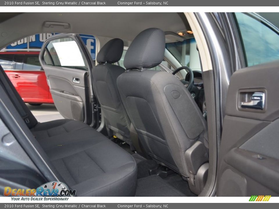 2010 Ford Fusion SE Sterling Grey Metallic / Charcoal Black Photo #13