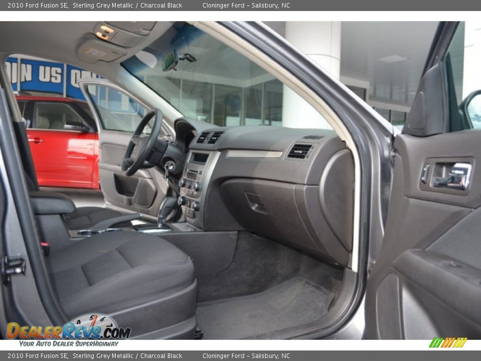 2010 Ford Fusion SE Sterling Grey Metallic / Charcoal Black Photo #14