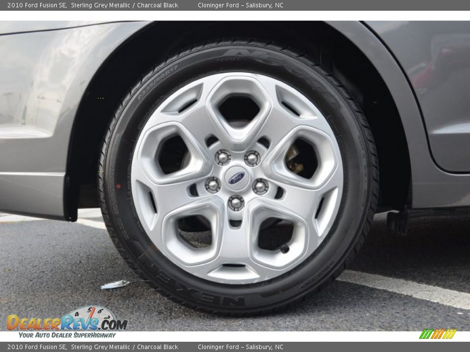 2010 Ford Fusion SE Sterling Grey Metallic / Charcoal Black Photo #15