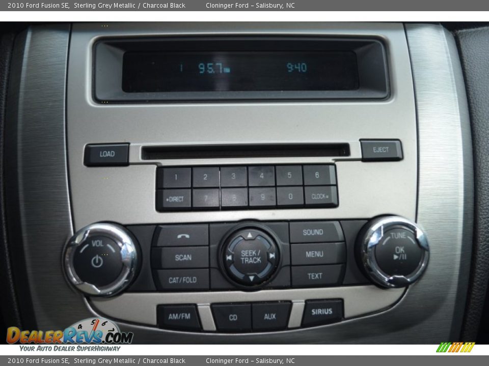 2010 Ford Fusion SE Sterling Grey Metallic / Charcoal Black Photo #17