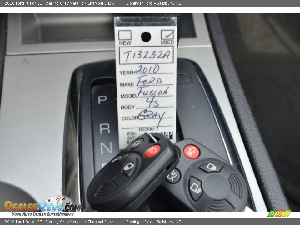 2010 Ford Fusion SE Sterling Grey Metallic / Charcoal Black Photo #22