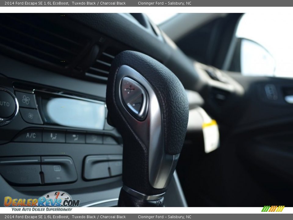 2014 Ford Escape SE 1.6L EcoBoost Tuxedo Black / Charcoal Black Photo #18