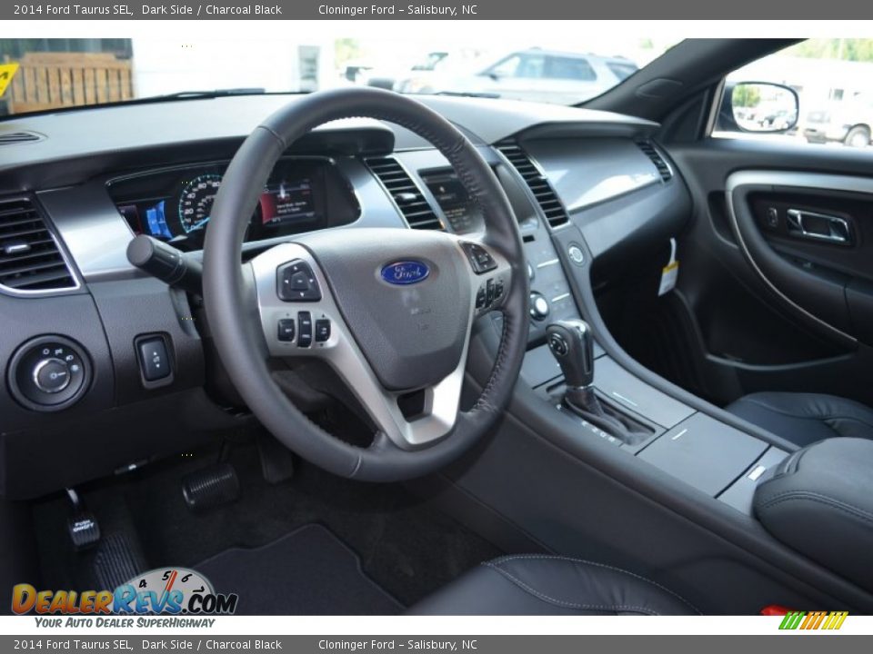 Dashboard of 2014 Ford Taurus SEL Photo #7