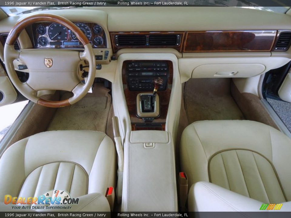 Dashboard of 1996 Jaguar XJ Vanden Plas Photo #4
