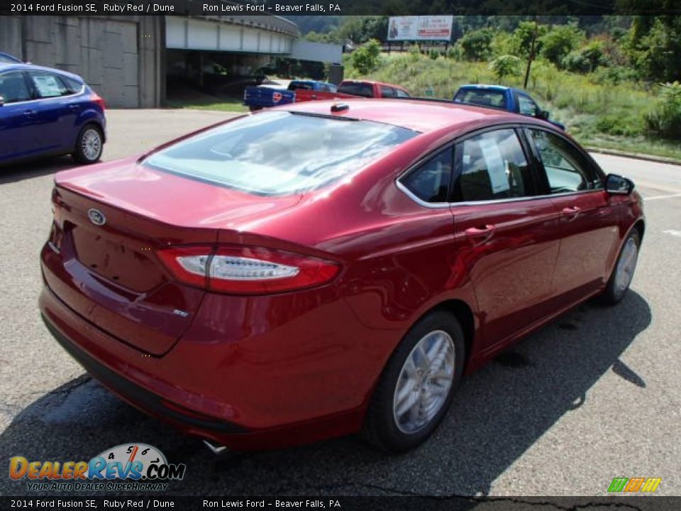2014 Ford Fusion SE Ruby Red / Dune Photo #8