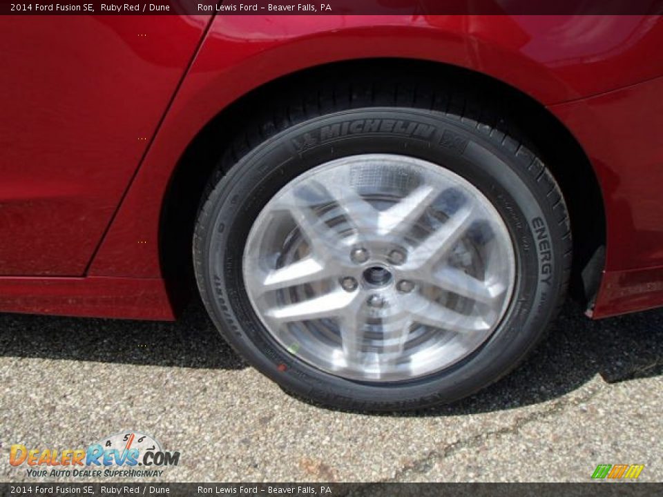 2014 Ford Fusion SE Ruby Red / Dune Photo #9