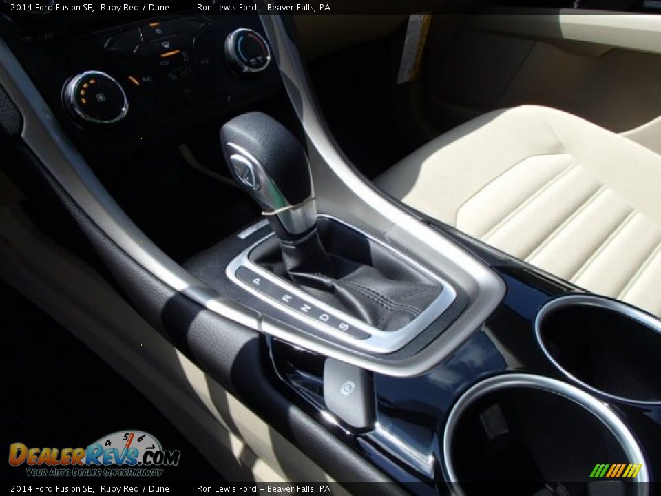 2014 Ford Fusion SE Ruby Red / Dune Photo #17