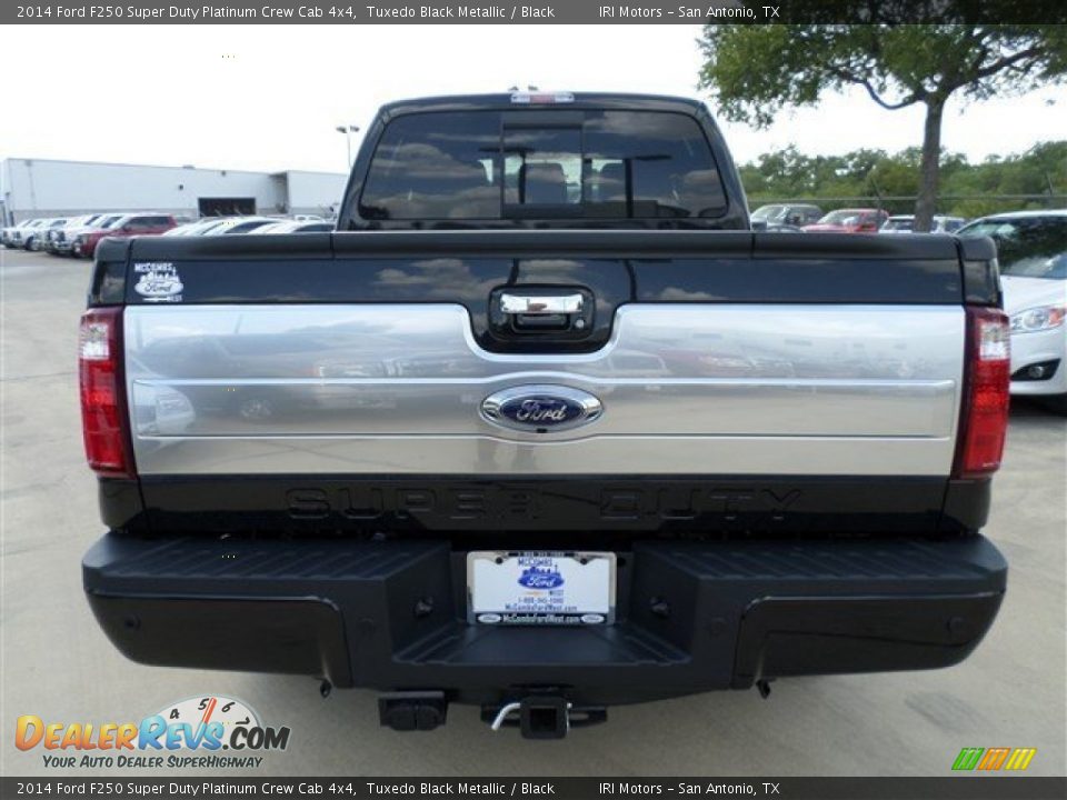 2014 Ford F250 Super Duty Platinum Crew Cab 4x4 Tuxedo Black Metallic / Black Photo #4