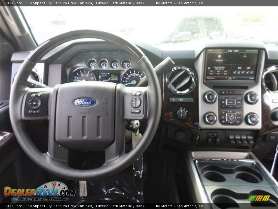 2014 Ford F250 Super Duty Platinum Crew Cab 4x4 Tuxedo Black Metallic / Black Photo #17