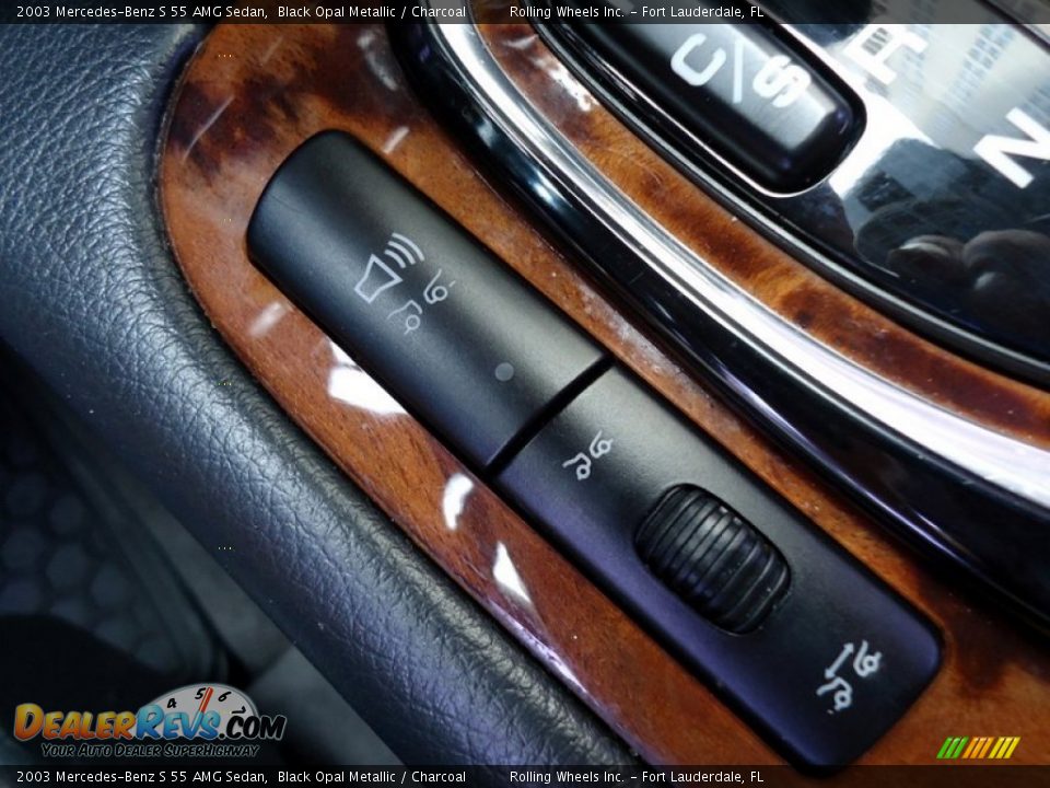 Controls of 2003 Mercedes-Benz S 55 AMG Sedan Photo #10