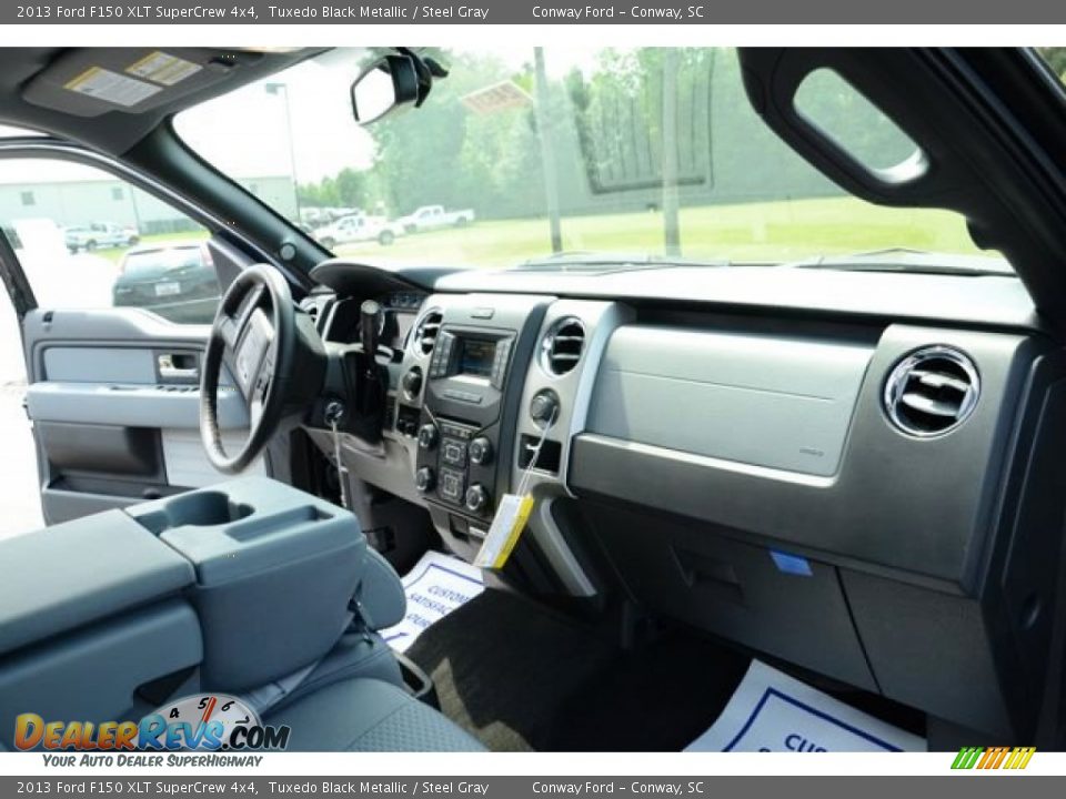 2013 Ford F150 XLT SuperCrew 4x4 Tuxedo Black Metallic / Steel Gray Photo #16